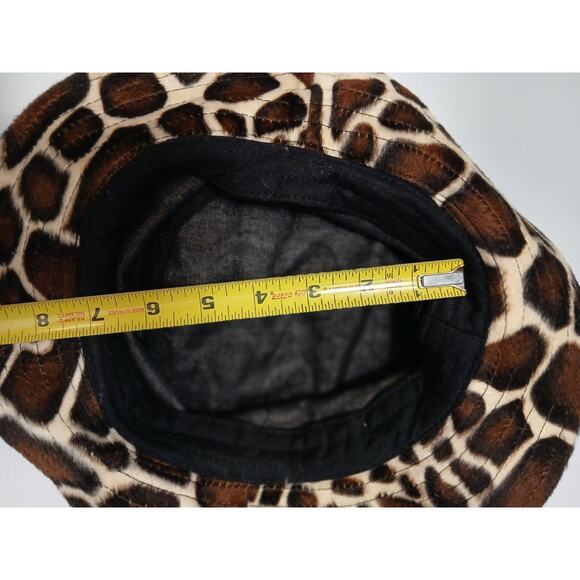 UO Gia Furry Leopard Bucket Hat Giraffe Brown Black Safari L One Size Fits Most - Picture 13 of 16